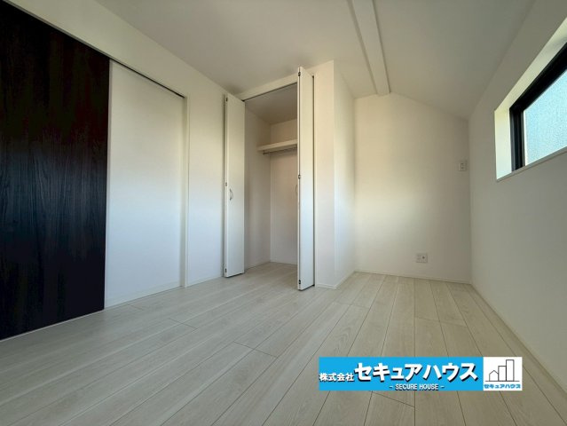 名古屋市緑区神沢　全1棟の内観：施工例|（洋室イメージです）
■株式会社　セキュアハウス■
住宅ローンに強く、知識、経験豊富なスタッフ在籍
お客様に寄り添い、ご成約後もサポート致します。