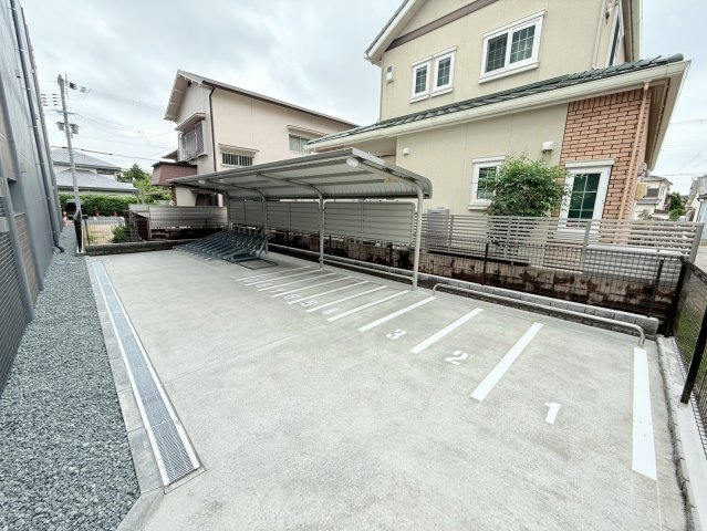 グランヴィル芦屋西の駐車場