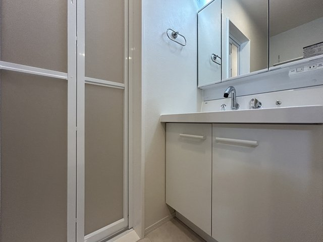 前橋市江田町のアパートの独立洗面台