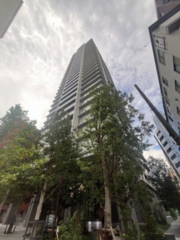 クラッシィタワー新宿御苑の外観