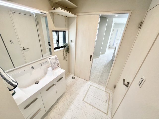 浜寺船尾町西4丁　A号棟の独立洗面台