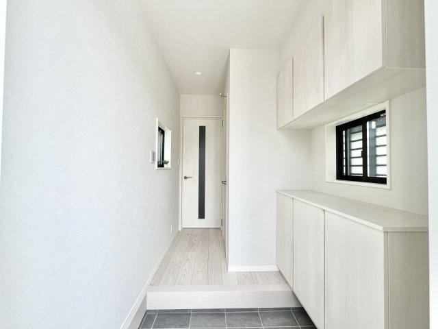 浜寺船尾町西4丁　A号棟の玄関