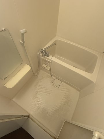 ソレアード土屋の浴室