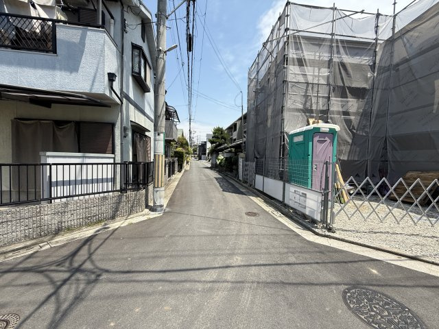 浜寺諏訪森町中１丁　新築一戸建の前面道路含む現地写真