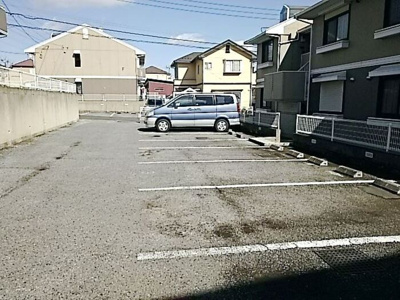 【駐車場】 | ロイヤルタウン泉 Ｄ | 駐車場