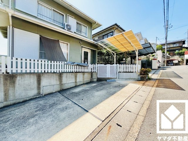 宇治市広野町小根尾の駐車場