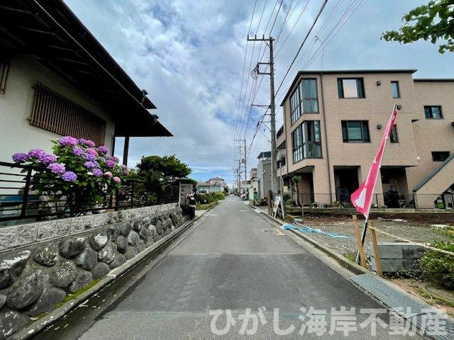 平塚市御殿３丁目　新築戸建の前面道路含む現地写真|6月15日撮影　建築前　現地外観