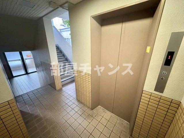 名古屋市中区栄５丁目の賃貸マンションのロビー