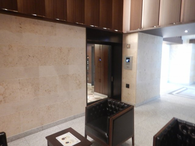 アネシア築地ステーションレジデンスのエントランス