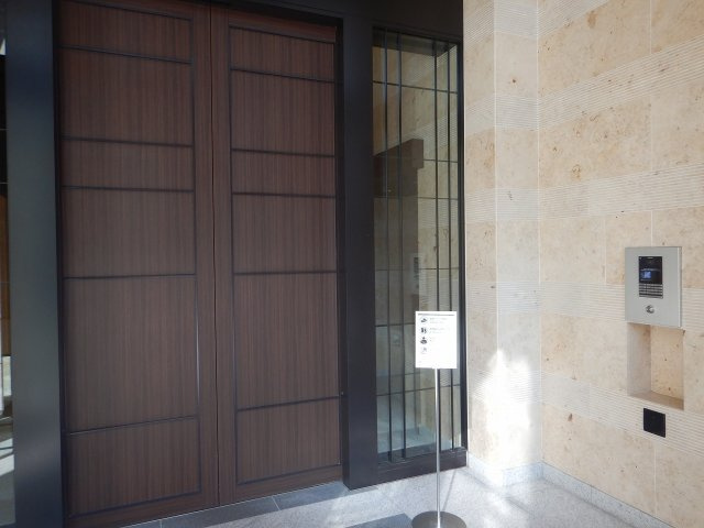 アネシア築地ステーションレジデンスのエントランス