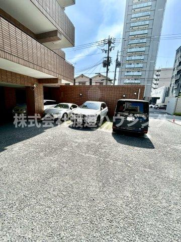 ふじマンションの駐車場