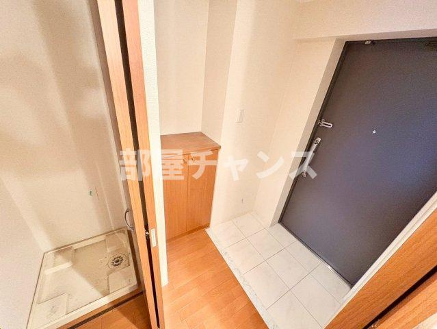 プラウランド堀田の玄関