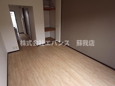 【寝室】 | ホーリーハイツ | ゆとりの広さです