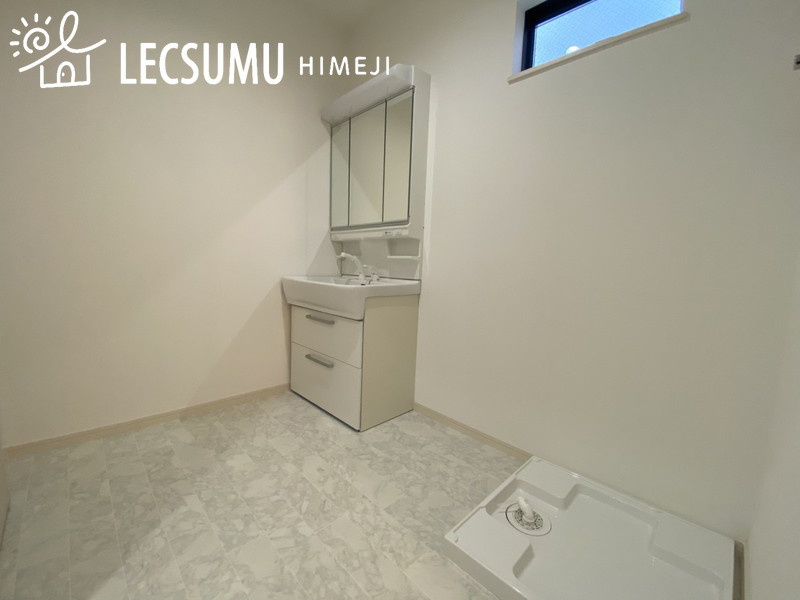 姫路市安田１丁目／新築戸建の独立洗面台