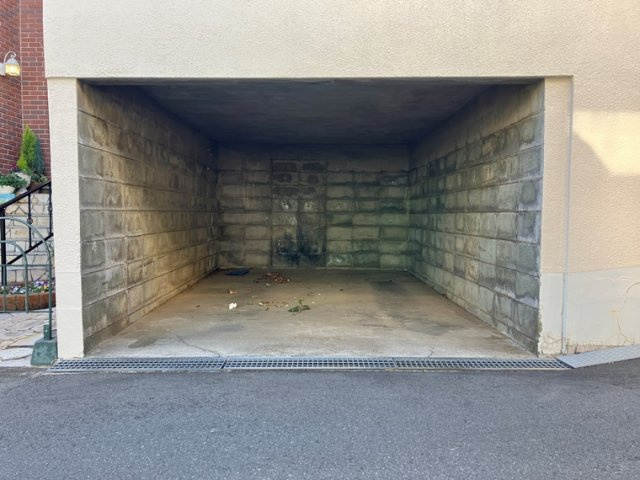 平尾戸建の駐車場