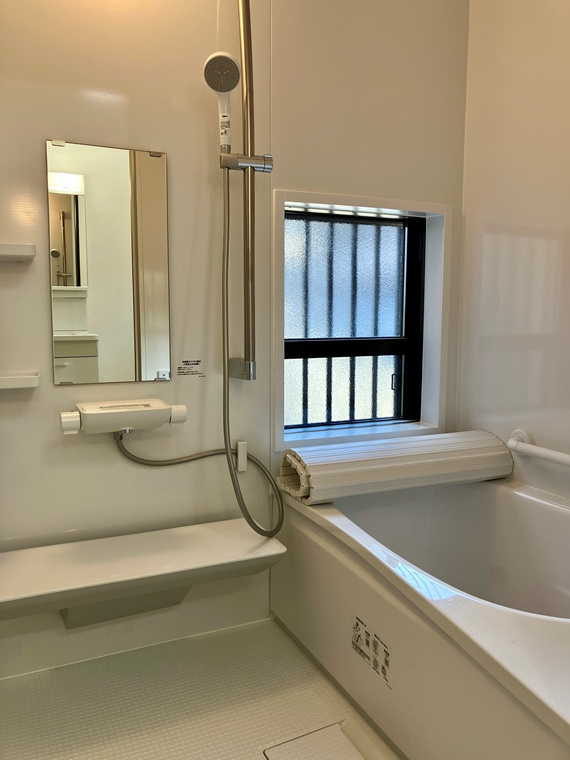 平尾戸建の浴室