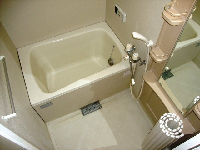 クローバービルの浴室|バス