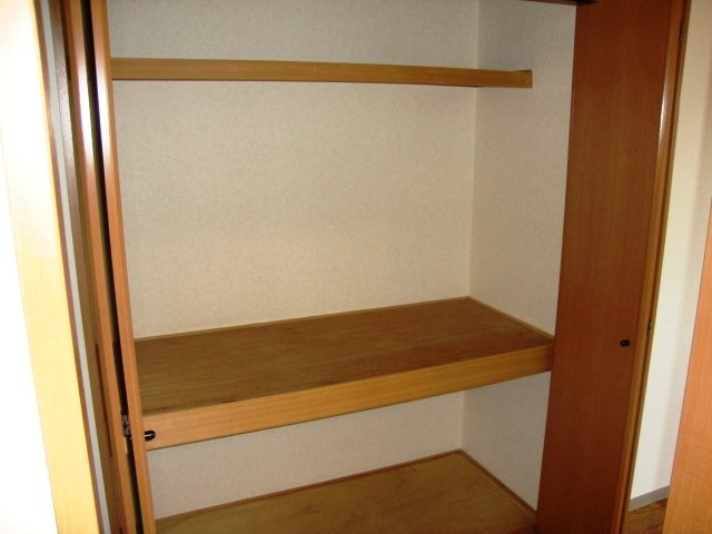 クローバービルの収納|収納（リビング）