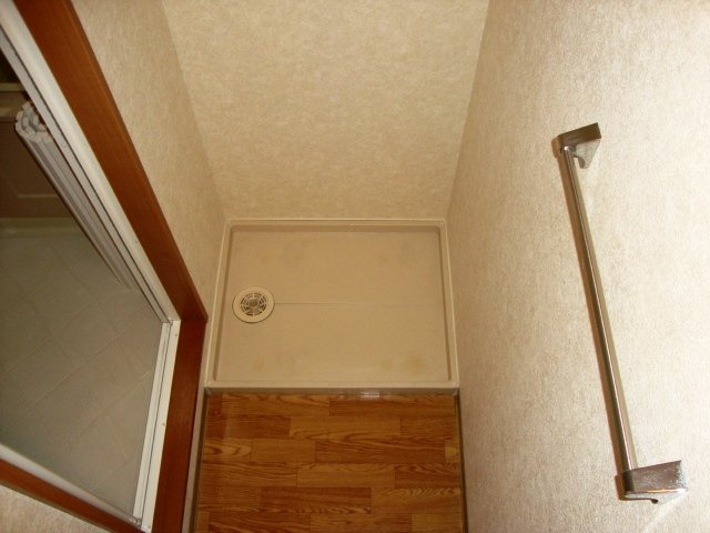 クローバービルのその他|洗濯機置場