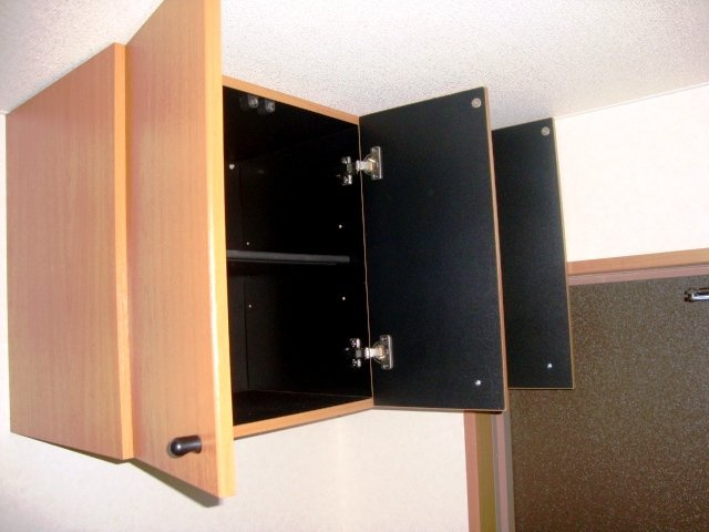 クローバービルの収納|下駄箱上段