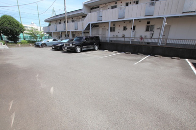 敷地内駐車場（有料・要空き確認）