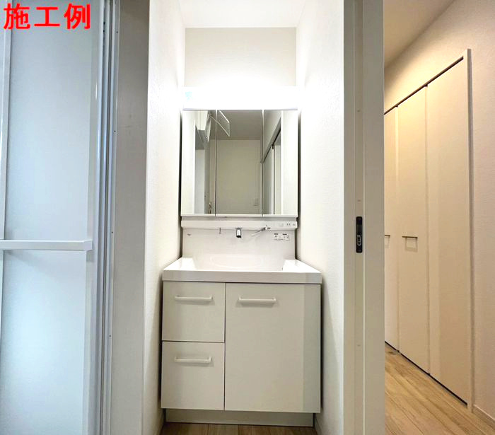 藤沢市鵠沼花沢町新築戸建て　2期1号棟の独立洗面台|朝の身支度には欠かせない独立洗面化粧台