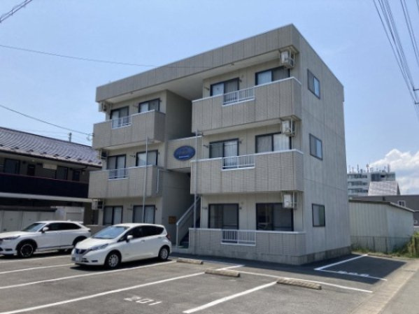 ロイヤルリーフの外観