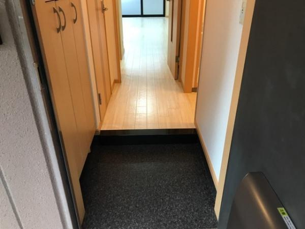 サンクレストI番館の玄関