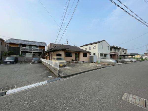和歌山市秋月　中古戸建の前面道路含む現地写真
