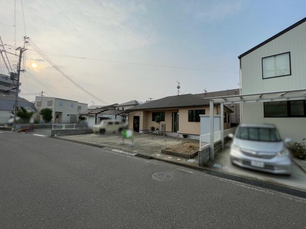 和歌山市秋月　中古戸建の前面道路含む現地写真