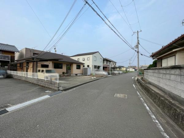 和歌山市秋月　中古戸建の前面道路含む現地写真
