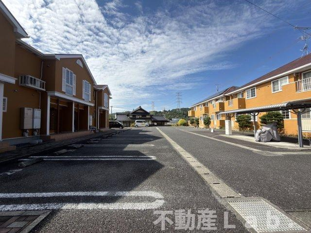 プレシード笹原Ｃの駐車場