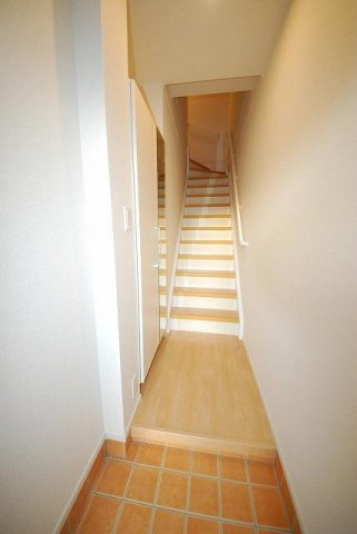 アベリア　５の玄関