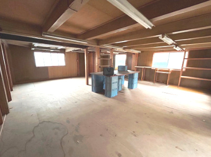貝塚市三ケ山　貸倉庫の内装