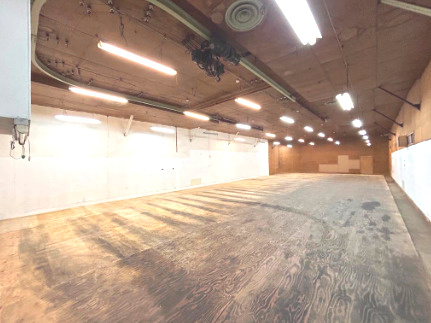 貝塚市三ケ山　貸倉庫の内装