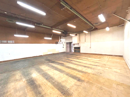貝塚市三ケ山　貸倉庫の内装