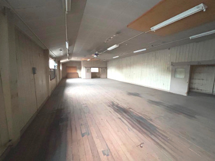 貝塚市三ケ山　貸倉庫の内装