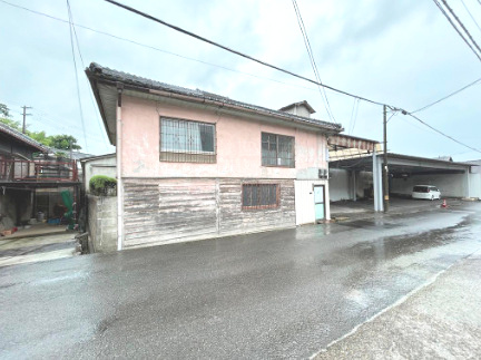 貝塚市三ケ山　貸倉庫の外観