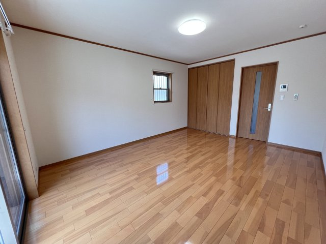 ラ・ルーチェの居間・リビング|洋室10帖