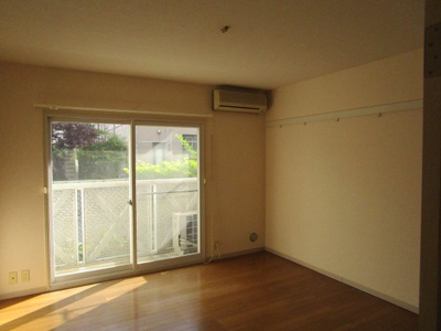 【居間・リビング】 | クライネ・シャイデック | ゆったりとした居間です