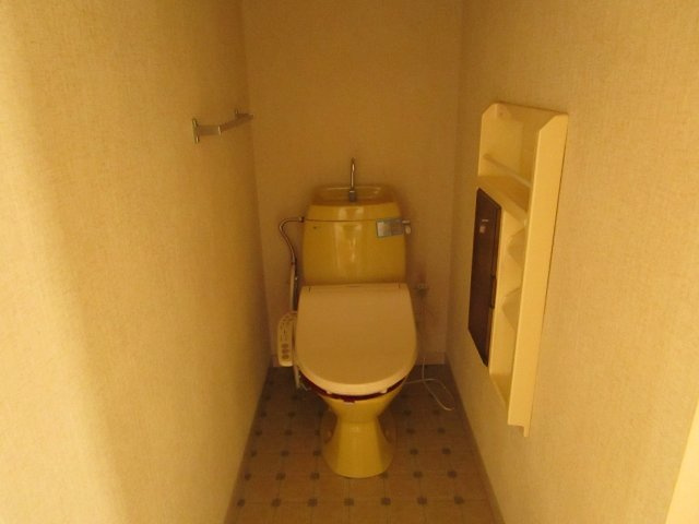 【トイレ】 | クライネ・シャイデック | シンプルで使いやすいトイレです
