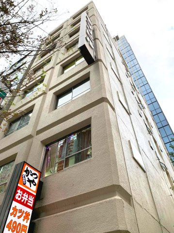 ヤマリビルの外観