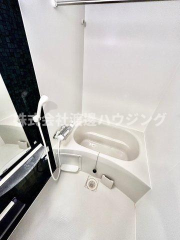 プレサンス江坂ベルフィーヌの浴室