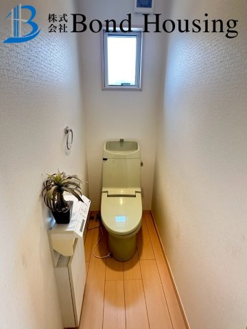 お車3台可能・角地で陽当り良好　藤江　中古戸建　築17年のトイレ