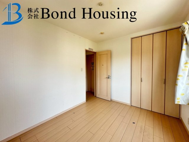 お車3台可能・角地で陽当り良好　藤江　中古戸建　築17年の洋室