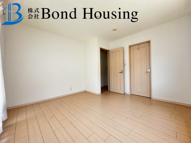 お車3台可能・角地で陽当り良好　藤江　中古戸建　築17年の洋室