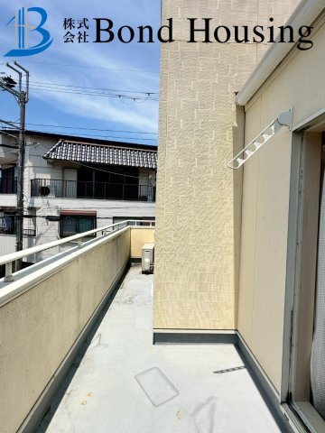 お車3台可能・角地で陽当り良好　藤江　中古戸建　築17年のバルコニー