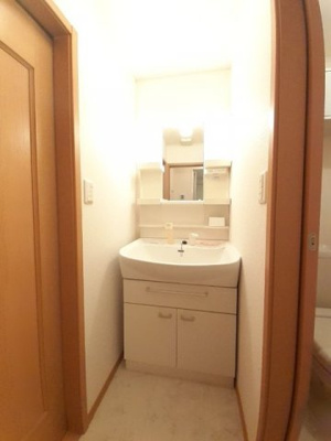 【洗面所】 | グリーン・メゾンＡ | 脱衣スペースもあります