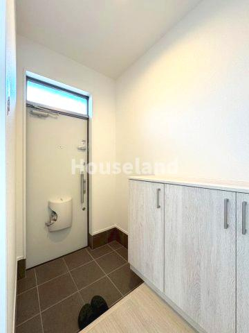 ヴィラージュ梶取の玄関