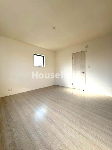 ヴィラージュ梶取の洋室